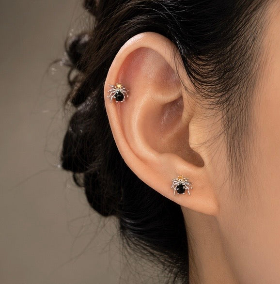 Silver Spider Stud Earrings 🕷️